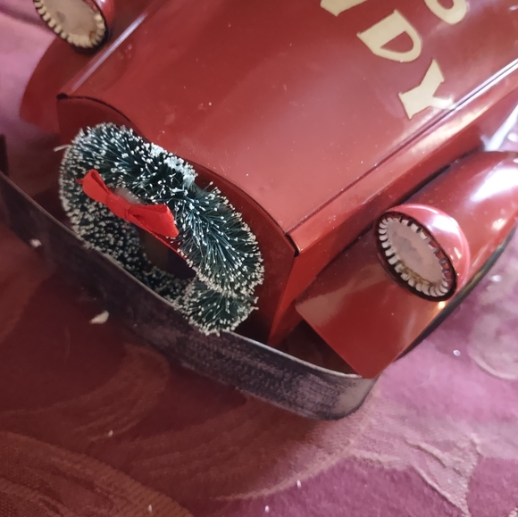 Metal Truck Christmas Decorations - Picture 2 of 7